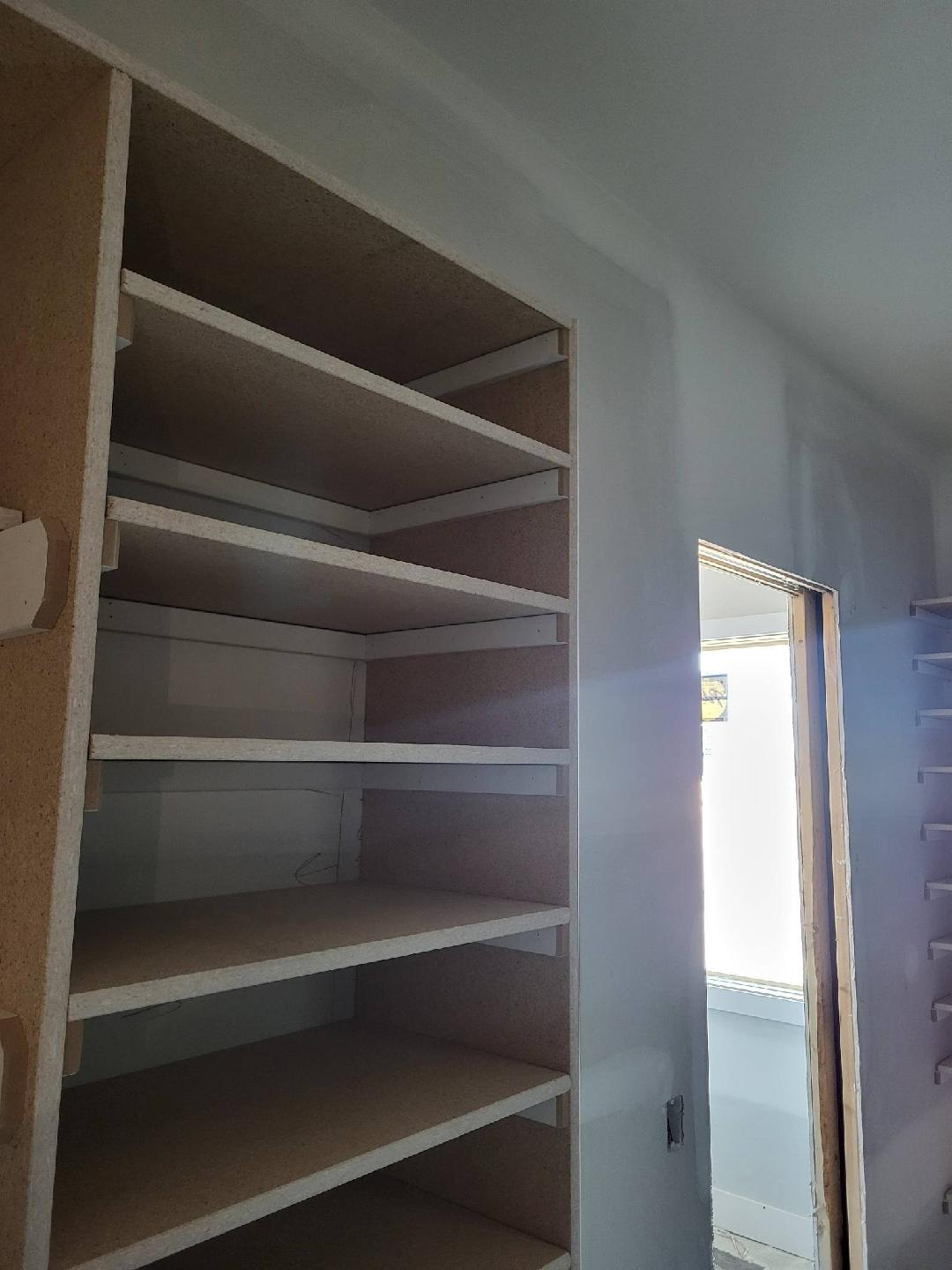 Closet shelving