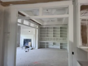 Focus on the central opening; surrounding transoms and built-ins are outside this basic lesson.